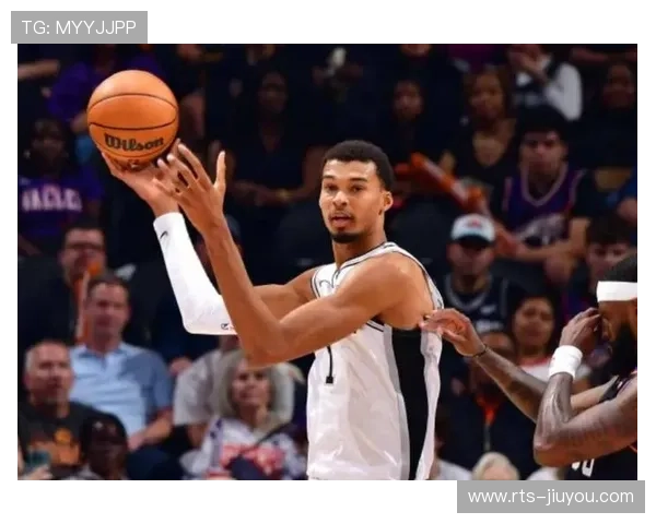 马刺灰熊鏖战至末节,文班亚马复出砍30分难救主